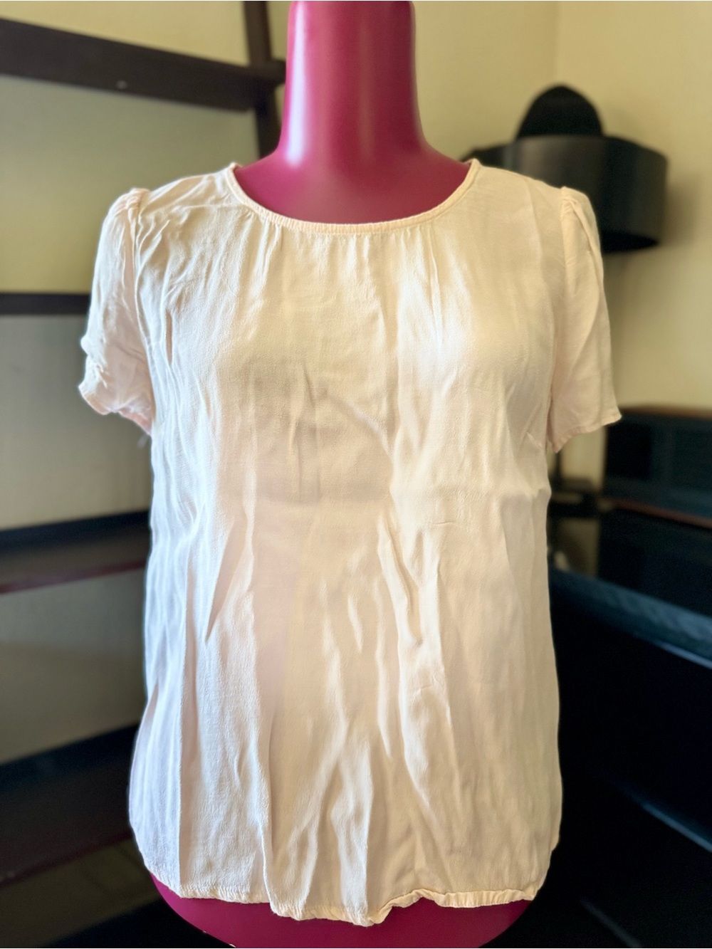 Forever 21 Women's Short-Sleeve Round-Neck Blouse in Light Pink